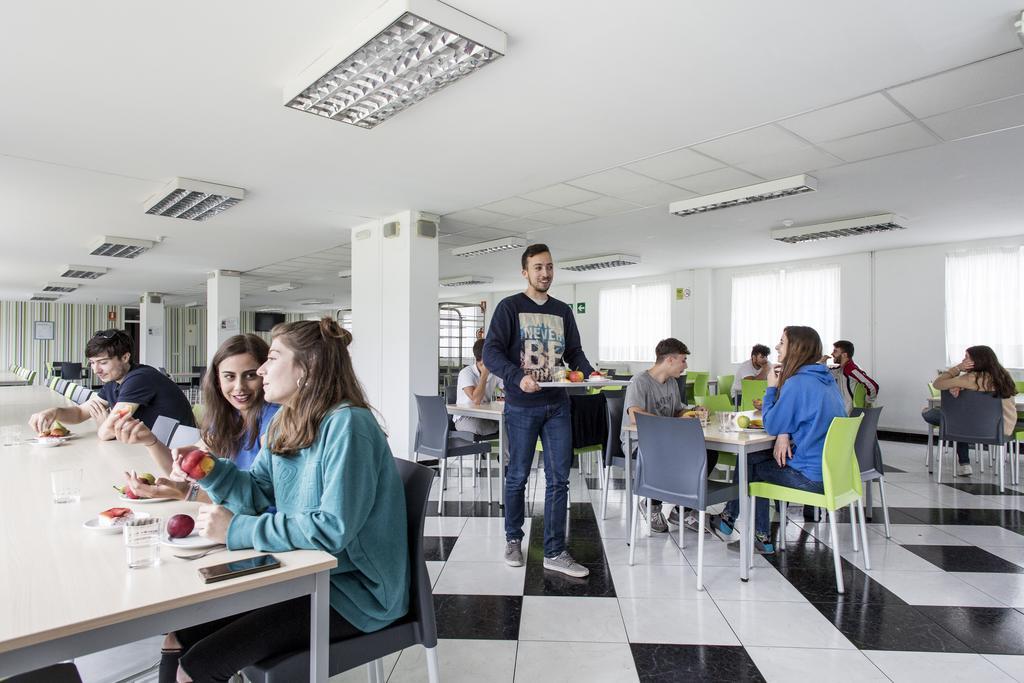 Residencia Universitaria Resa Siglo XXI クジェレード エクステリア 写真