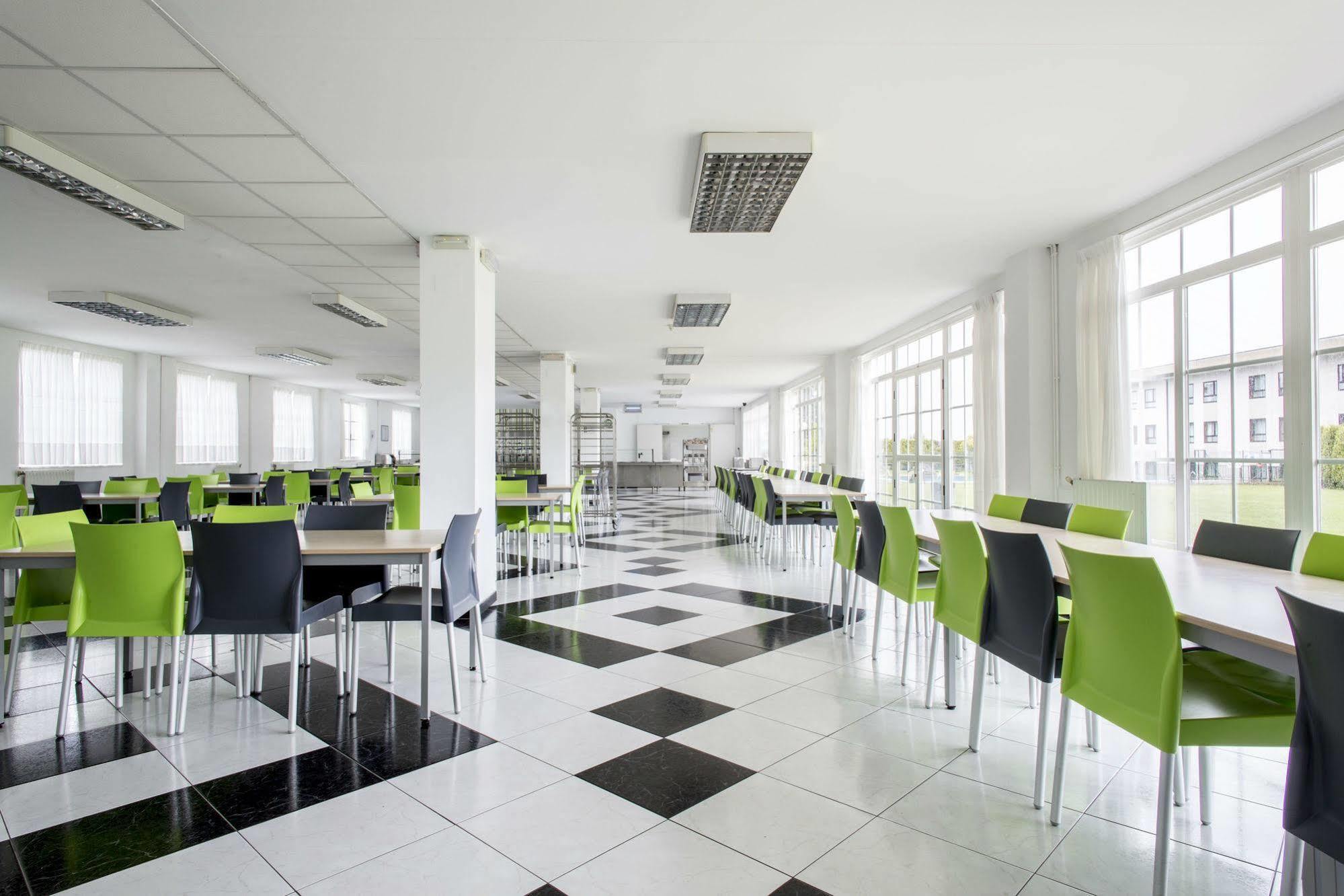 Residencia Universitaria Resa Siglo XXI クジェレード エクステリア 写真