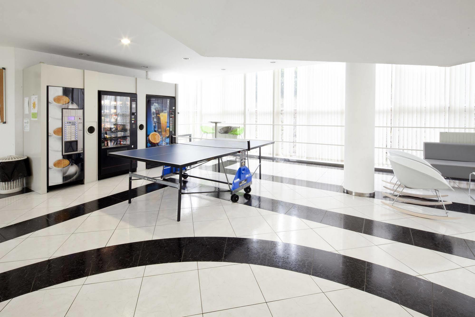 Residencia Universitaria Resa Siglo XXI クジェレード エクステリア 写真